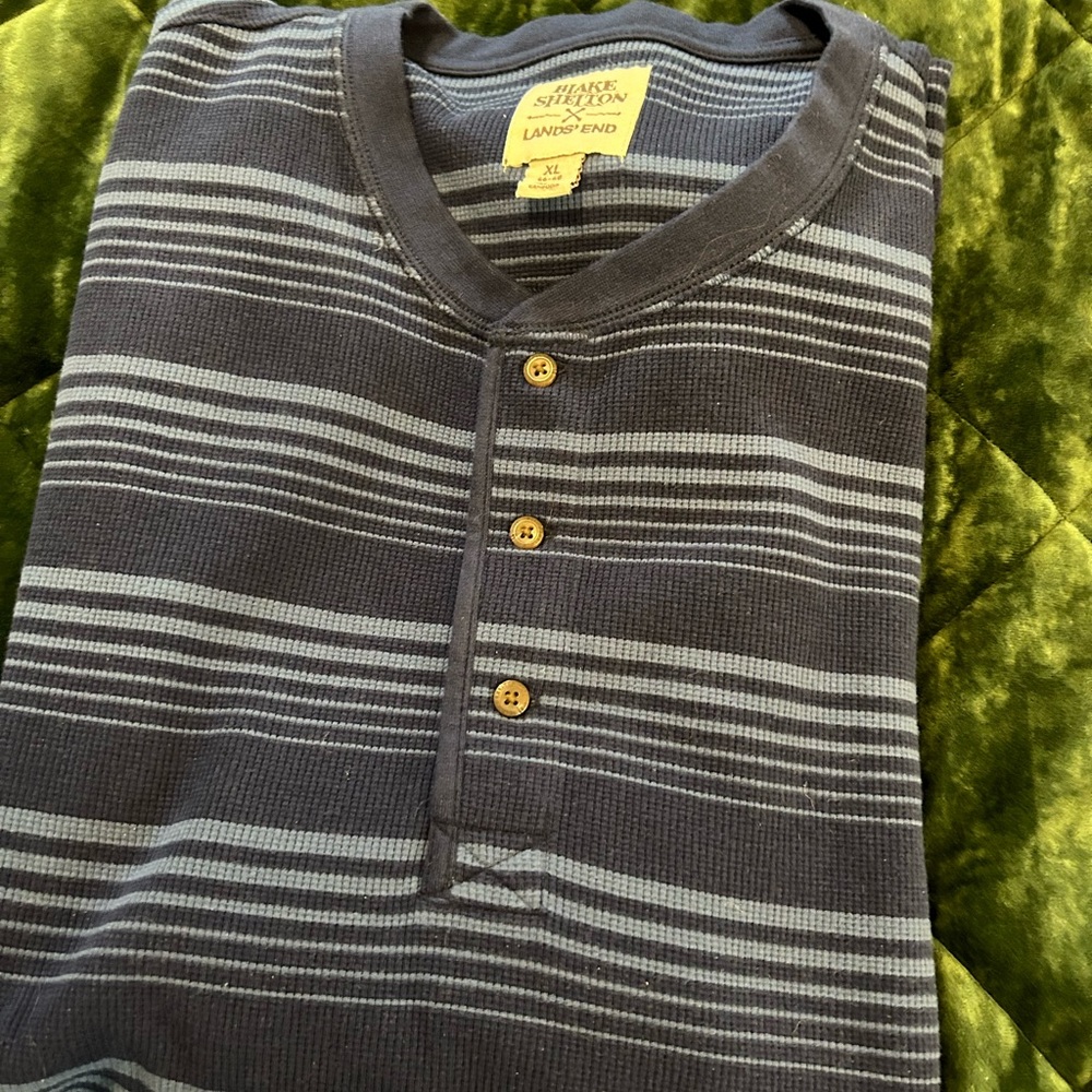 XL Blake Shelton/Lands End 3 button Henley shirt with Blue Stripes EUC